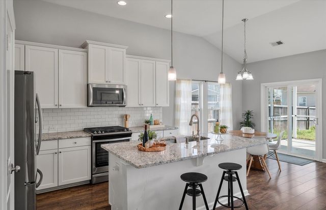 602 Zinnia Drive, Goose Creek, SC 29445