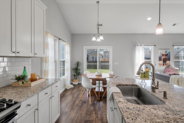 602 Zinnia Drive, Goose Creek, SC 29445