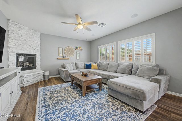 2559 S BUTTE Lane, Gilbert, AZ 85295