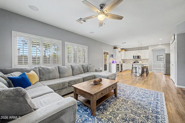 2559 S BUTTE Lane, Gilbert, AZ 85295