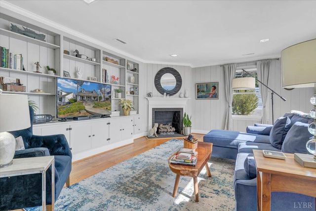 817 Pershing Avenue, Lynchburg, VA 24503