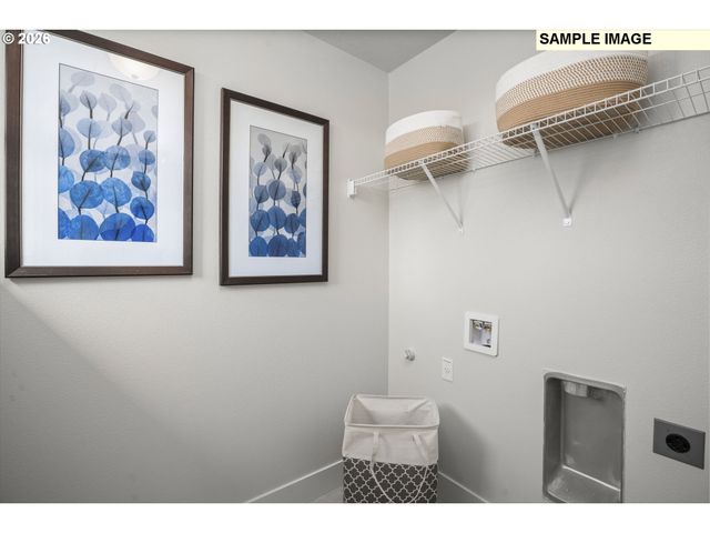 2555 Bourbon St, Forest Grove, OR 97116