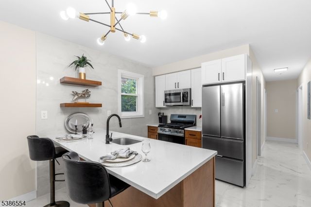 102 Oxford St, Paterson City, NJ 07522
