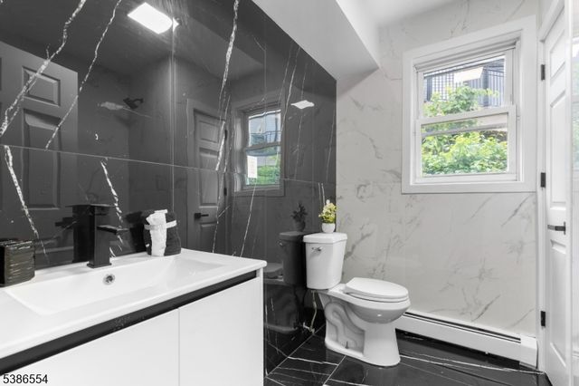 102 Oxford St, Paterson City, NJ 07522