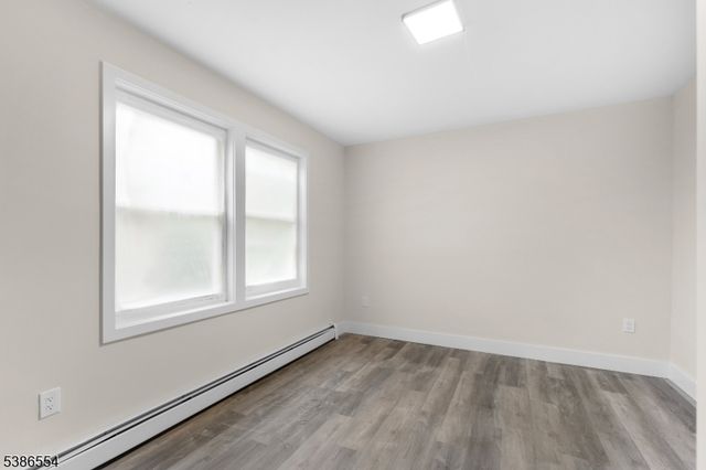 102 Oxford St, Paterson City, NJ 07522