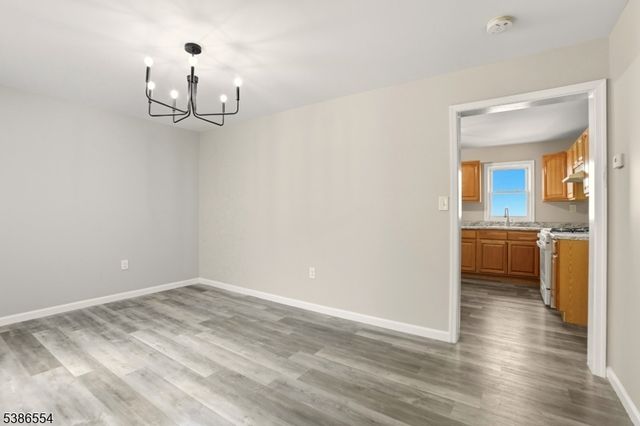 102 Oxford St, Paterson City, NJ 07522
