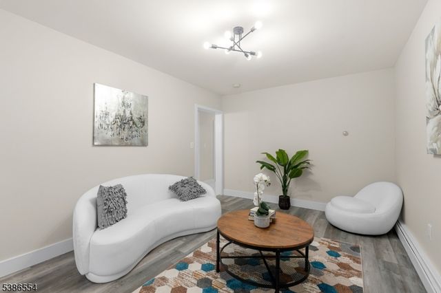 102 Oxford St, Paterson City, NJ 07522