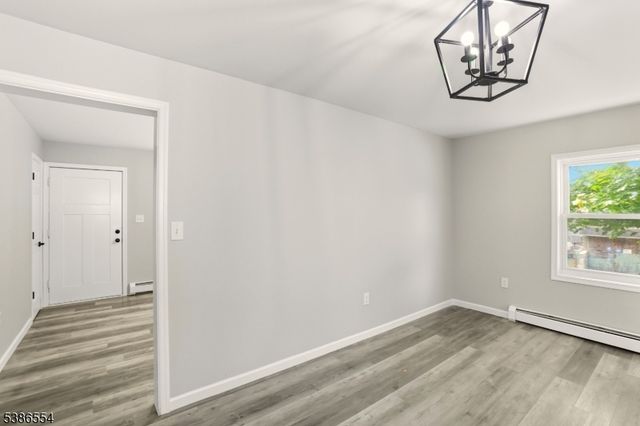 102 Oxford St, Paterson City, NJ 07522