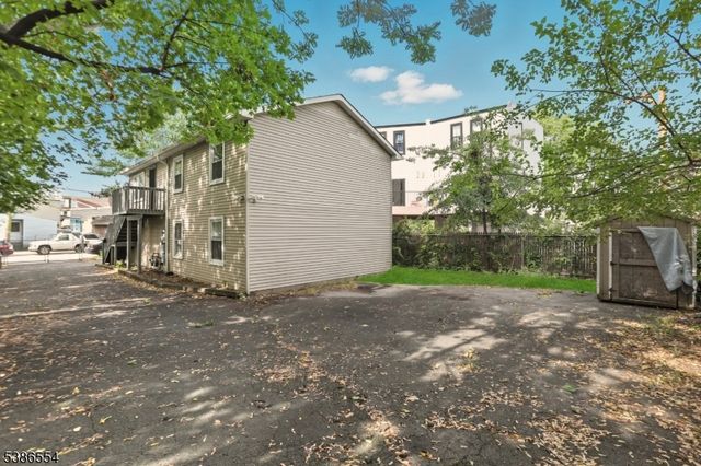 102 Oxford St, Paterson City, NJ 07522