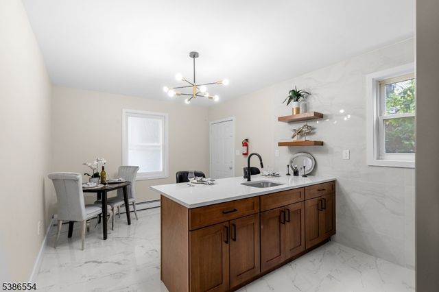 102 Oxford St, Paterson City, NJ 07522
