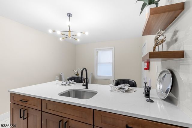 102 Oxford St, Paterson City, NJ 07522