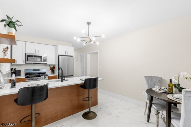 102 Oxford St, Paterson City, NJ 07522