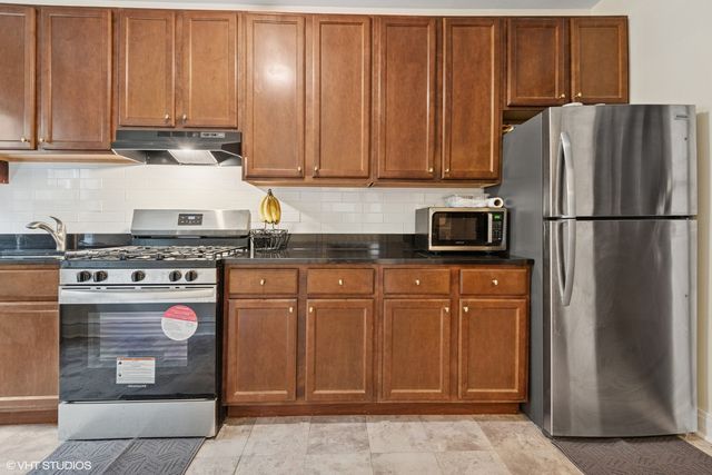 7639 Jackson Boulevard 1-W, Forest Park, IL 60130