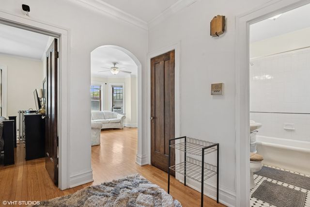 7639 Jackson Boulevard 1-W, Forest Park, IL 60130