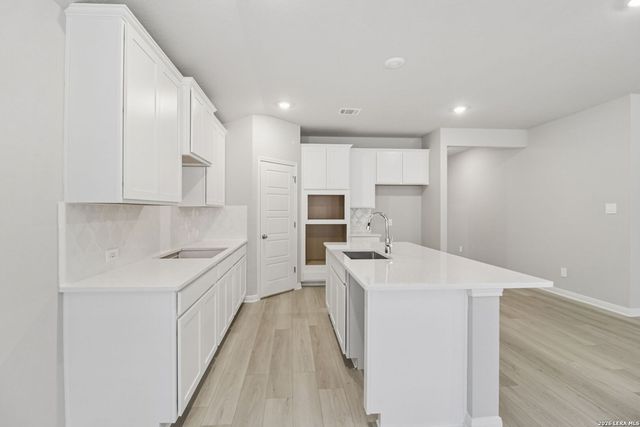 11427 Feather Vale, San Antonio, TX 78254