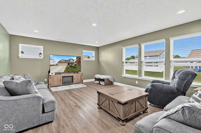 13203 N Landing Circle W, Camby, IN 46113