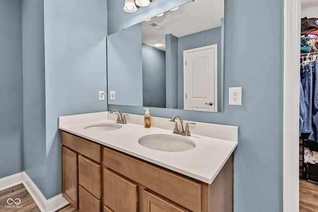 13203 N Landing Circle W, Camby, IN 46113