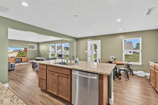 13203 N Landing Circle W, Camby, IN 46113