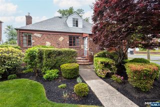 179 E Main Street, Bergenfield, NJ 07621