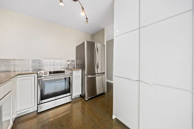 1540 N LASALLE Street 907, Chicago, IL 60610