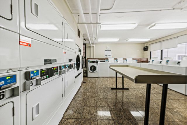 1540 N LASALLE Street 907, Chicago, IL 60610