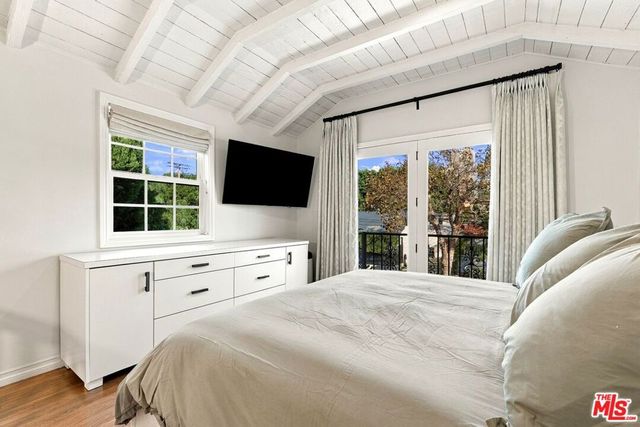 8266 Clinton Street, Los Angeles, CA 90048