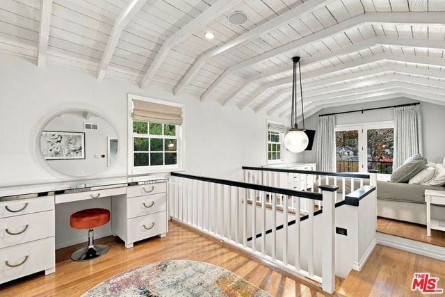 8266 Clinton Street, Los Angeles, CA 90048
