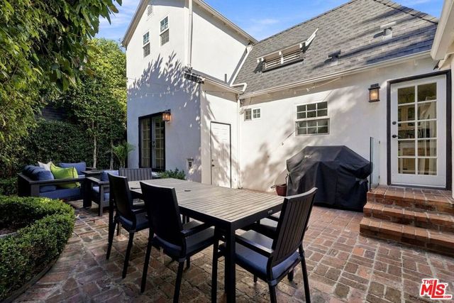 8266 Clinton Street, Los Angeles, CA 90048