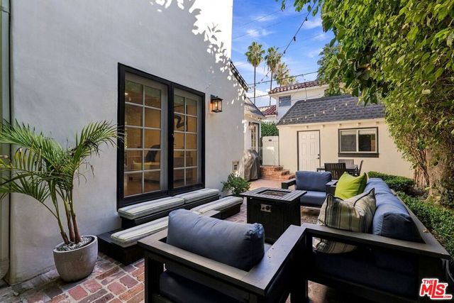 8266 Clinton Street, Los Angeles, CA 90048