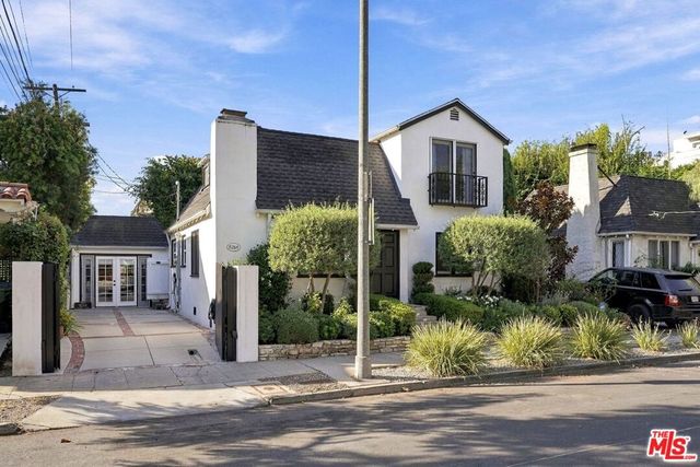 8266 Clinton Street, Los Angeles, CA 90048