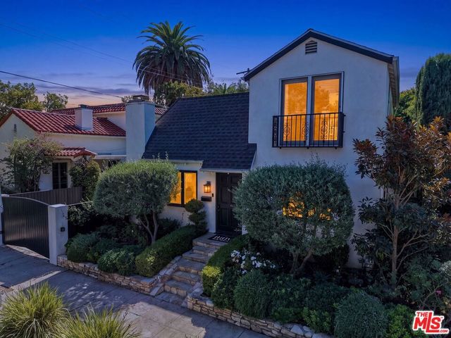 8266 Clinton Street, Los Angeles, CA 90048