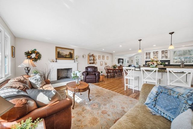 154 Holly Lane, Holliston, MA 01746