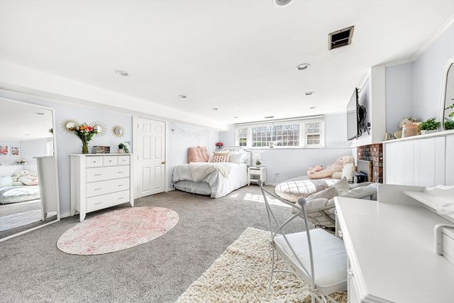 154 Holly Lane, Holliston, MA 01746