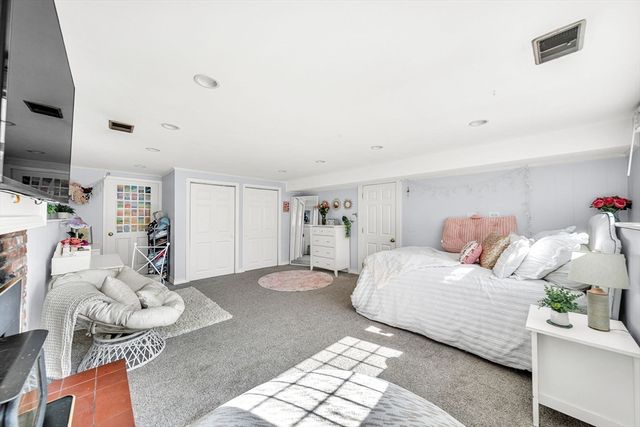 154 Holly Lane, Holliston, MA 01746