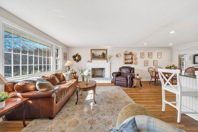 154 Holly Lane, Holliston, MA 01746