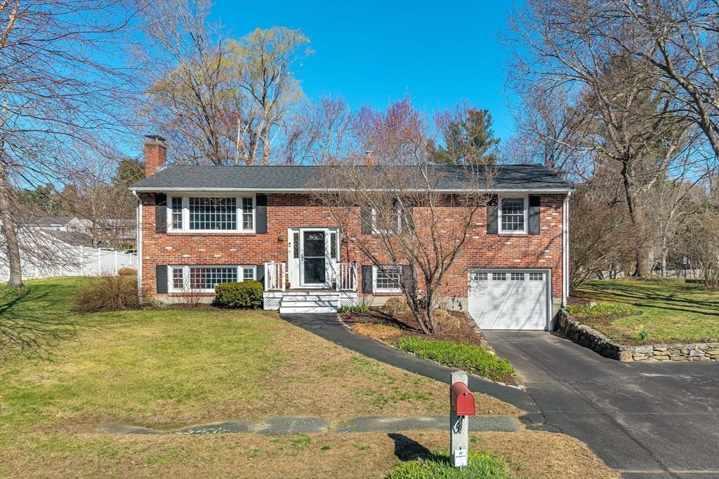 154 Holly Lane, Holliston, MA 01746