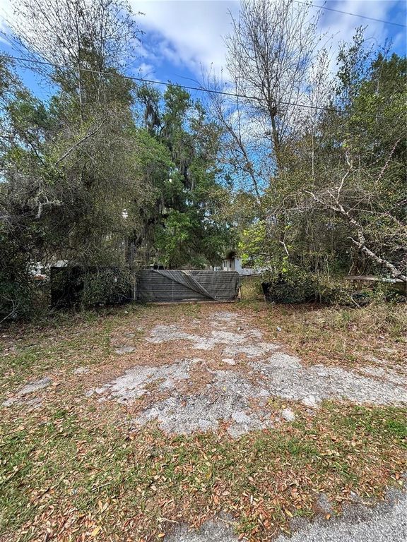1237 VEECH ROAD, Leesburg, FL 34748