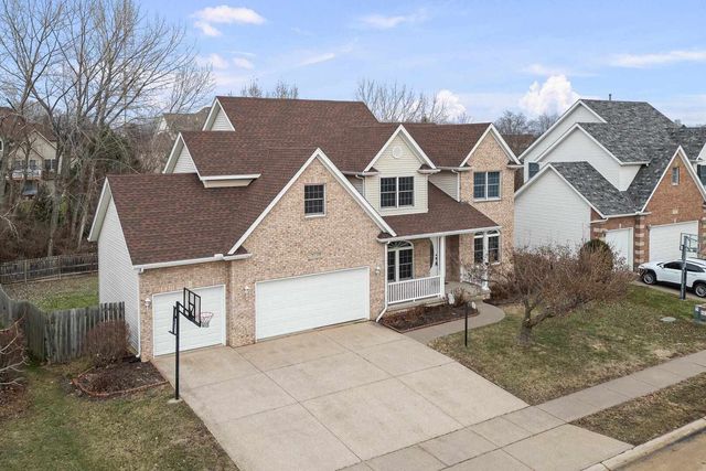 3120 Summertree Avenue, Bettendorf, IA 52722