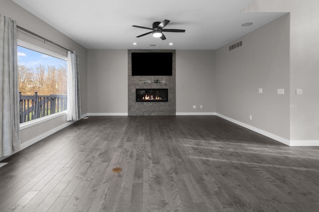 3120 Summertree Avenue, Bettendorf, IA 52722