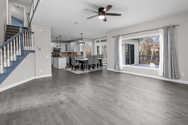 3120 Summertree Avenue, Bettendorf, IA 52722