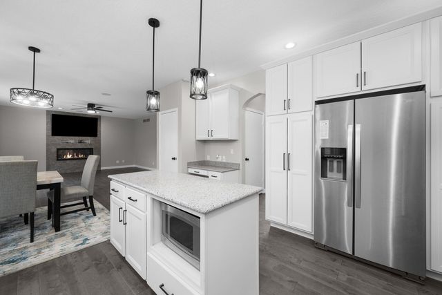 3120 Summertree Avenue, Bettendorf, IA 52722