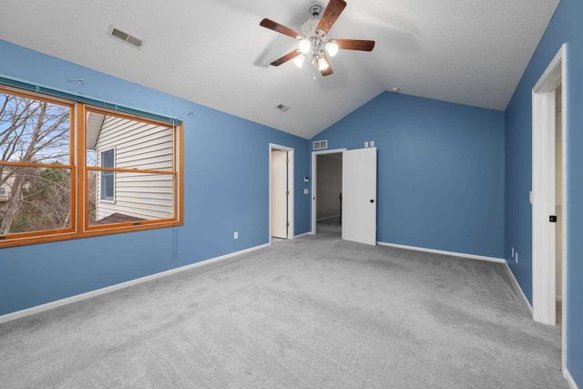 3120 Summertree Avenue, Bettendorf, IA 52722