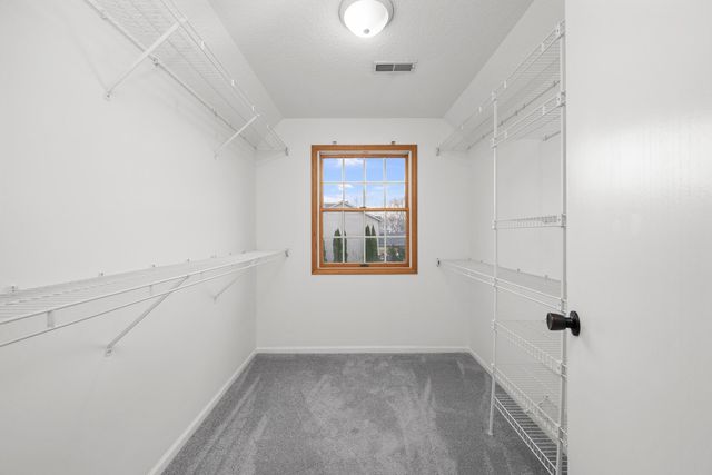 3120 Summertree Avenue, Bettendorf, IA 52722