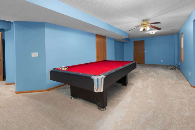 3120 Summertree Avenue, Bettendorf, IA 52722