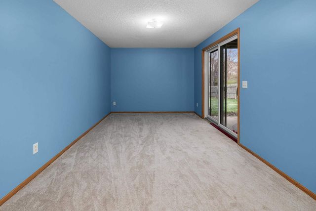 3120 Summertree Avenue, Bettendorf, IA 52722