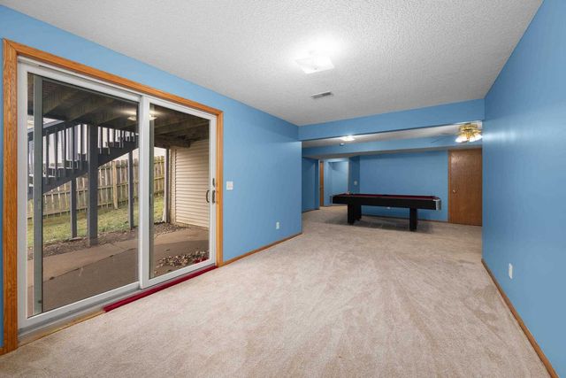 3120 Summertree Avenue, Bettendorf, IA 52722