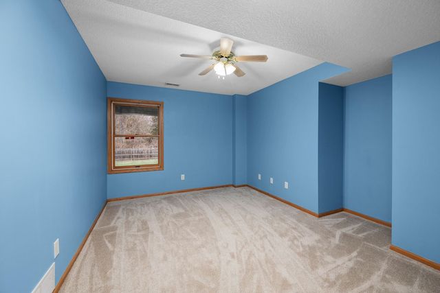 3120 Summertree Avenue, Bettendorf, IA 52722