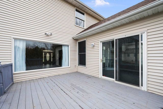 3120 Summertree Avenue, Bettendorf, IA 52722