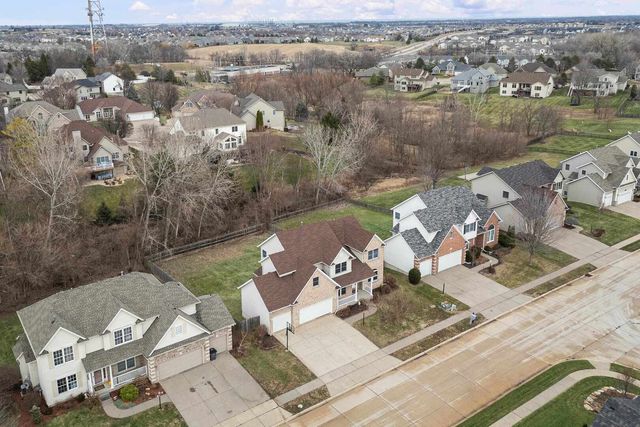 3120 Summertree Avenue, Bettendorf, IA 52722