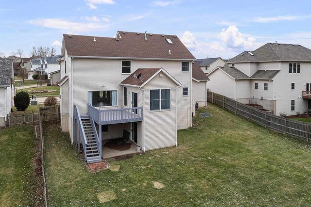 3120 Summertree Avenue, Bettendorf, IA 52722